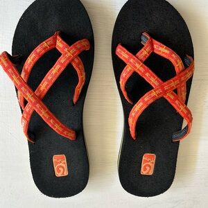 Colorful Orange Teva Beach Tropical Cruise Sandal women sz 8